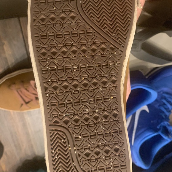 Mens Uggs Sneaker - Picture 5 of 6